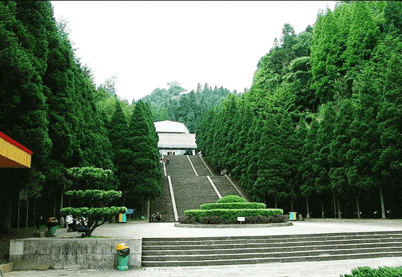 井冈山革命烈士陵园现场教学